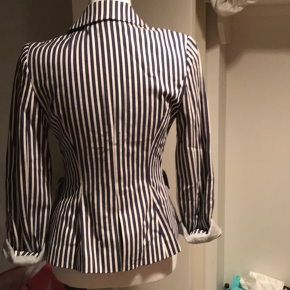 Blazer - Picture 4 of 5